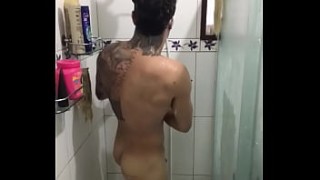 Tomando banho oral sex videos Lutador de MMA Allan Guerra Gomes