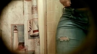 Teen ladki chodne ka tarika Bathroom Spycam